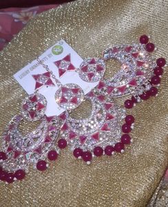 Mangtika With Earrings.
