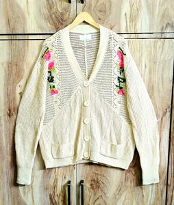 Floral Embroidered SweaterSize-48
