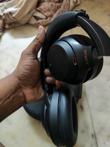 Sony Xm3 headphone