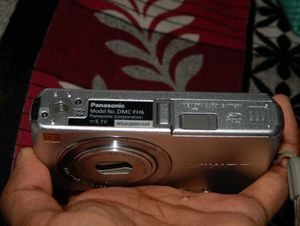 Panasonic Lumix DMC-FH6 Camera