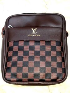 UNISEX SLING BAG