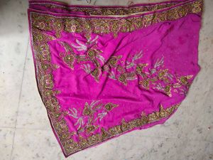 Pink Saree very heavy daimond work only have stain