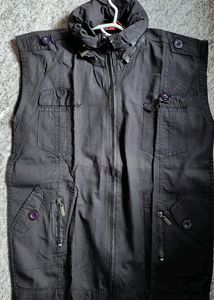 black  sleveless  jacket with hoodie and pockets