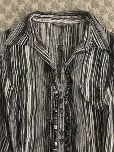 Striped Y2k Button-Down Fitted Top