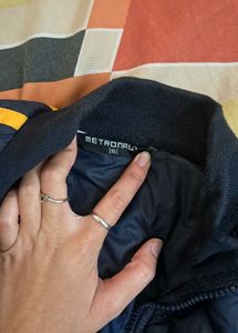 Stylish Navy Blue Quilted Jacket 🧥