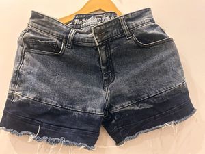 HOT SHORTSS!!