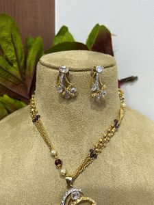 Elegant Gold Plated Necklace Set