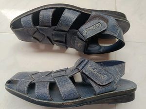 mans sandal good condition