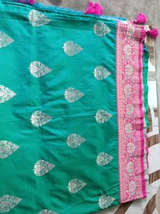 sea green saree with pink colour combination