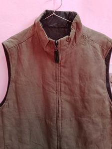 Men&#39;s Sleeveless Jacket