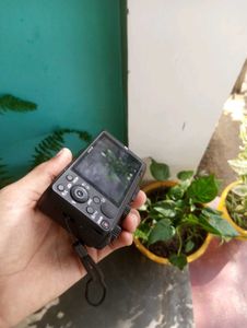 Sony mirrorless camera 30x optical zoom