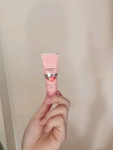 VLCC STRAWBERRY LIP BALM
