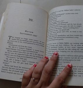 A Thousand Spendid Suns- Khaleed Hosseini