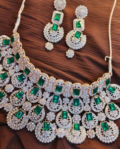 Emerald &amp; Rhinestone Jewelry Set