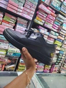 Men’s Lightweight Comfortable Laceup Black Sneake