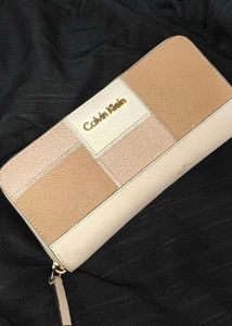 CALVIN KLEIN CLUTCH 😍