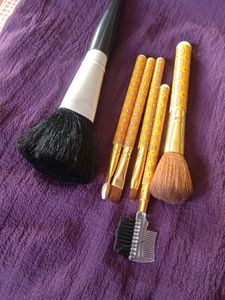 Makeup Brushes