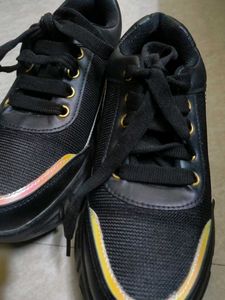 Black Sports Shoes