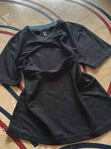 black jersey