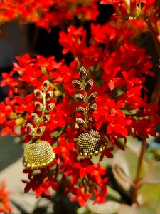 Girls Traditional Fashion Earrings With Red Diamon