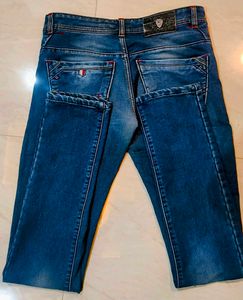 Stylish Men&#39;s Distressed Blue Denim Jeans