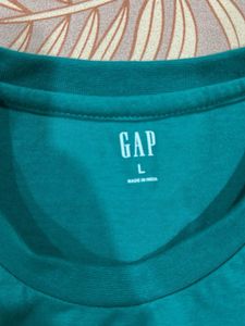 GAP Green Graphic Tee For Men
