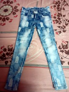 Women&#39;s Jeans