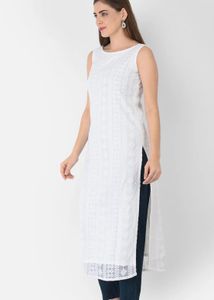 White Sleeveless Kurta