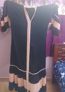 Elegant Black &amp; Beige burkha