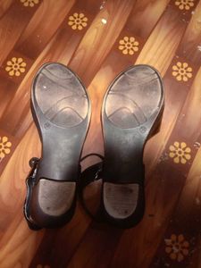 Chic Black Flats &amp; Sandals