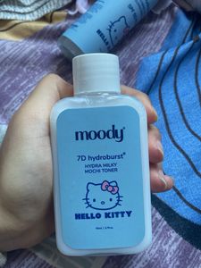 Moody Hello Kitty Sunscreen