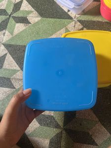 Container