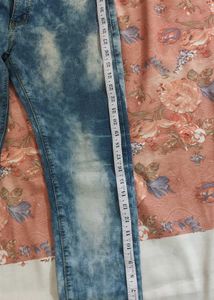 Flawless Mens Jeans At Reasonable Price