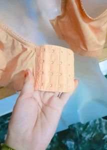Light Padded Lace Detail Bra