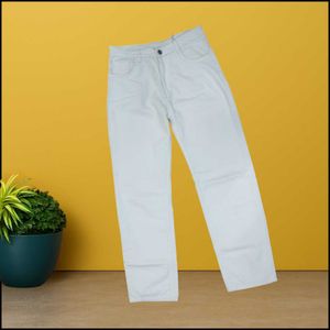 women White Straight Jeans size 30 (O-51)