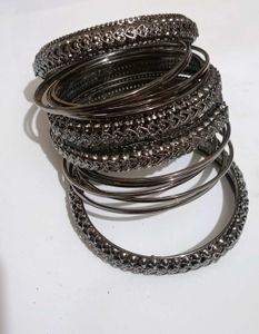 Cute Oxdized Bangles