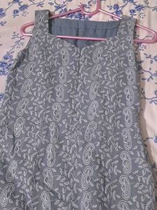 GREY SWEETHEART NECK CHINKANKARI KURTI🎀