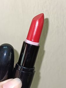 Faces Canada Weightless Creme Lipstick