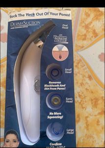 DermaSuction Pore Cleaning Device