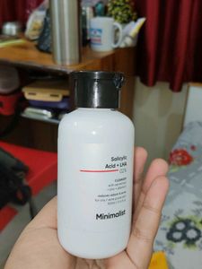 Minimalist Salicylic Acid Cleanser