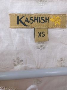 Floral Embroidered Kurti Set