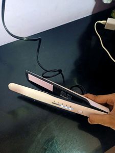 Vega Hair Straightener In Purple Colour
