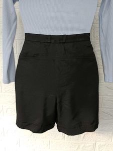 H&amp;M Black Shorts