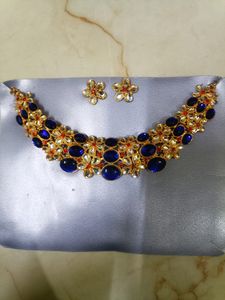 Beautiful Blue Stone Necklace With Earrings