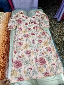 Floral Embroidered Kurta