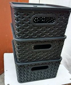 Plastic Medium Size Baskets With Lid