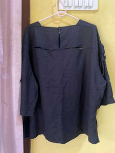 Chic Black Top Till 48