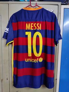 FC Barcelona 2015-16 Home Kit. Size: M With Messi Print At The Back!