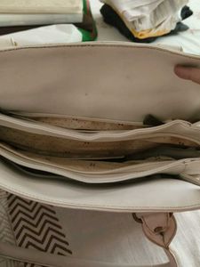 Stylish Elegant White Handbag, Great for travel