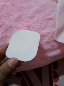 1 Beauty Blender And Two Puffs